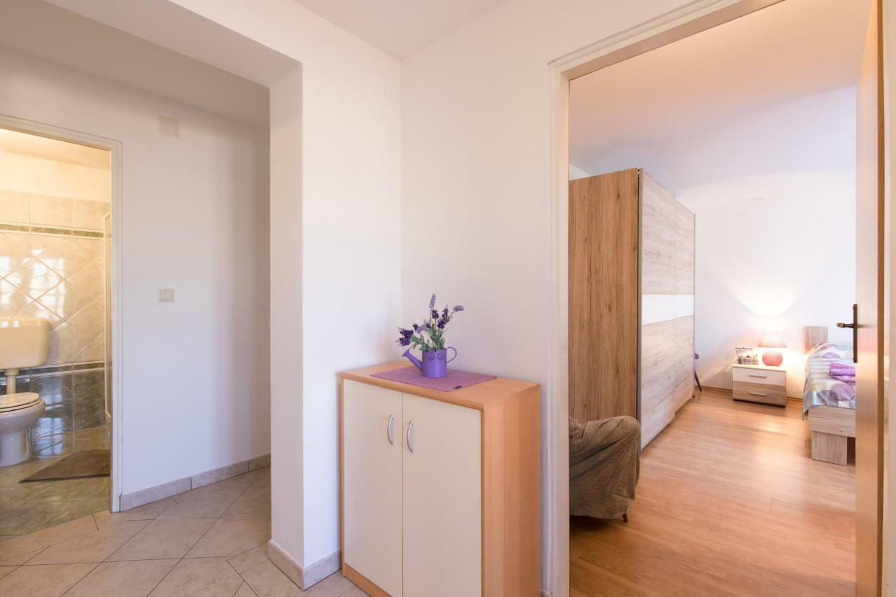 Apartment Adrijana Vrbnik Εξωτερικό φωτογραφία