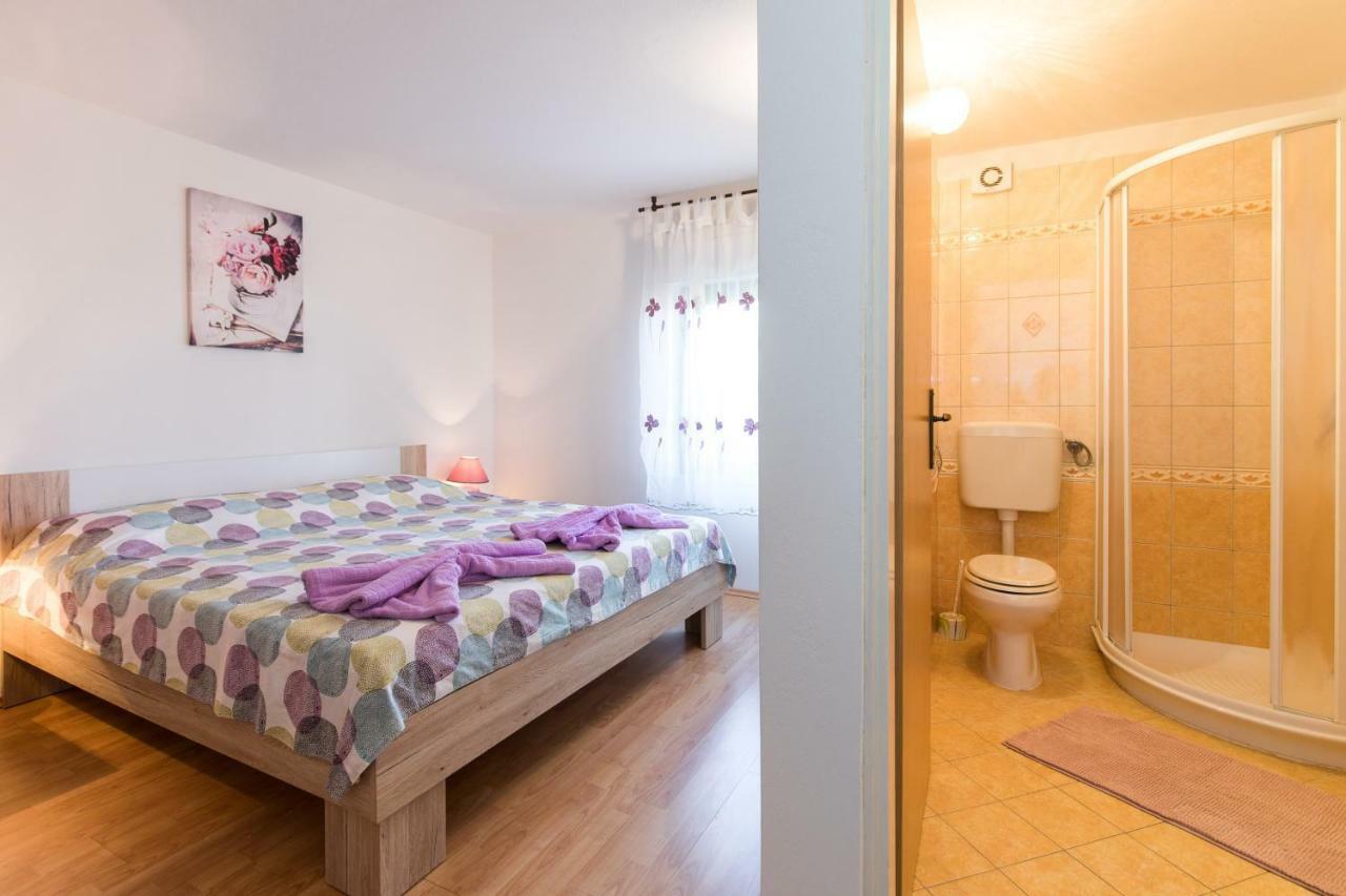 Apartment Adrijana Vrbnik Εξωτερικό φωτογραφία