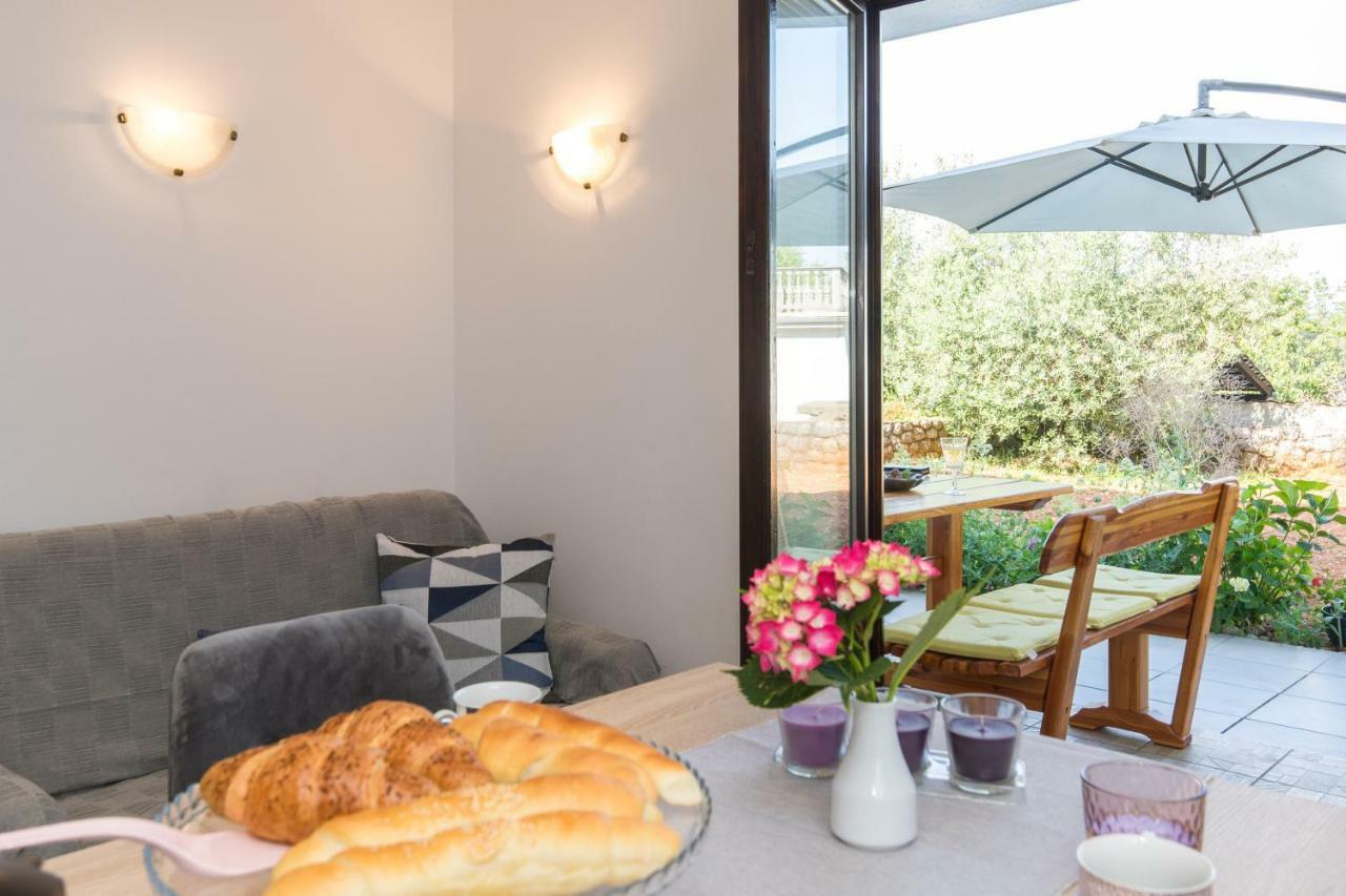 Apartment Adrijana Vrbnik Εξωτερικό φωτογραφία